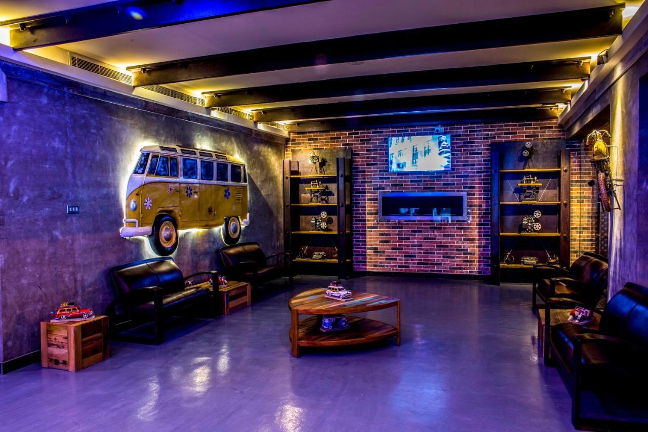 Flowery Holiday Suites Kuwait City Екстер'єр фото