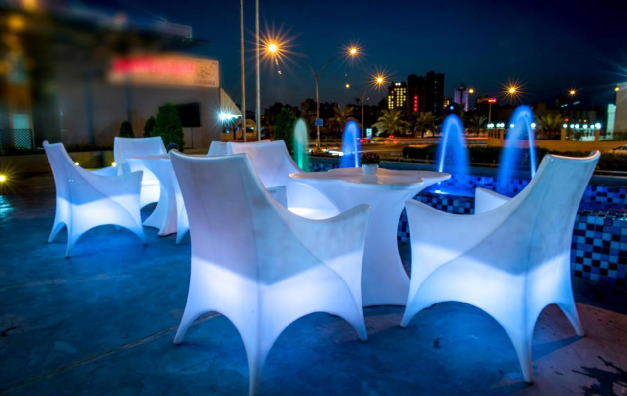 Flowery Holiday Suites Kuwait City Екстер'єр фото