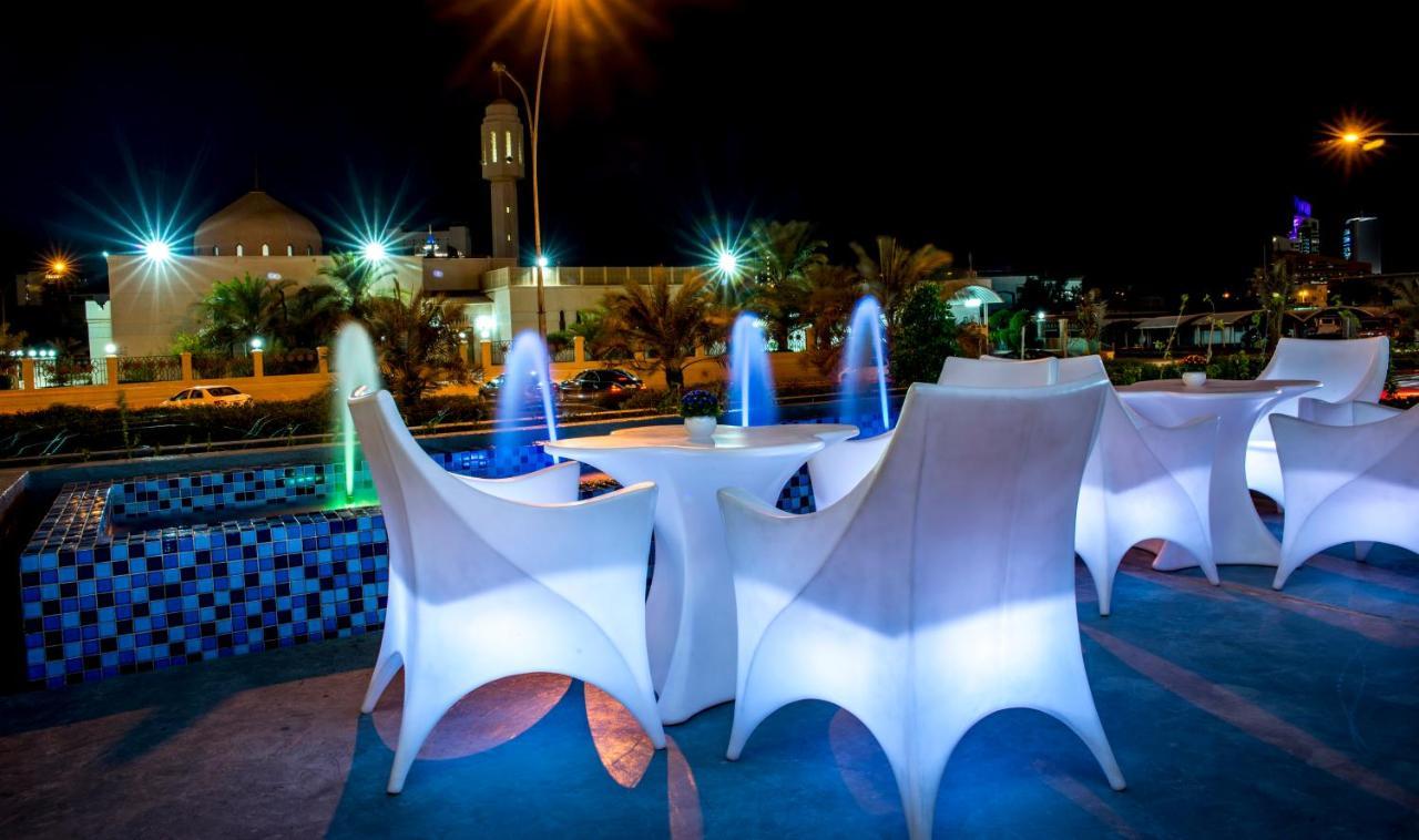 Flowery Holiday Suites Kuwait City Екстер'єр фото